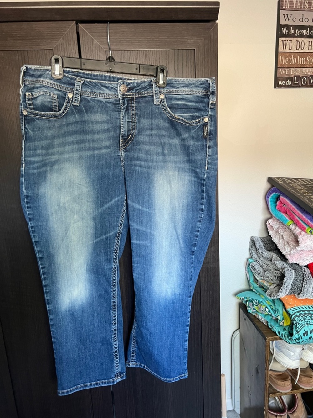 Silver Jeans Blue Faded Cropped Ankle Jeans